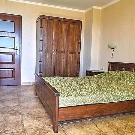 Katalina 4* سينتس قسطنطين وهيلينا